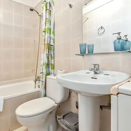 Daire Two Bedrooms With Amazing Pool In Playa de las Américas